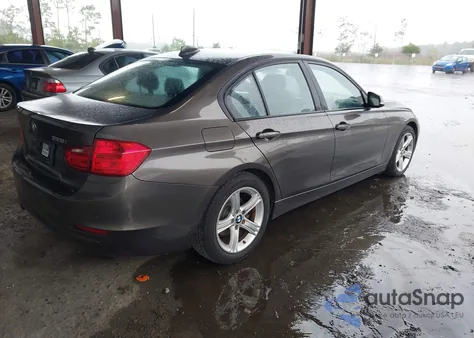 2013 BMW 328I z USA, uszkodzony, nr VIN WBA3A5G5XDNP23823